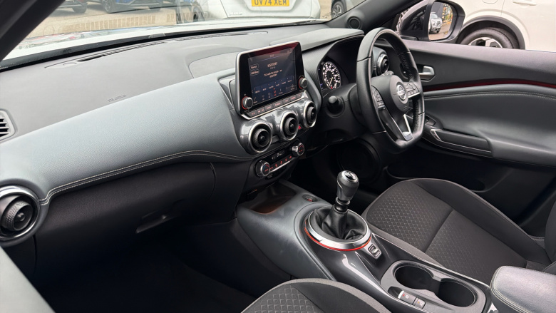 Nissan Juke 1.0 DiG-T N-Connecta 5dr Petrol Hatchback